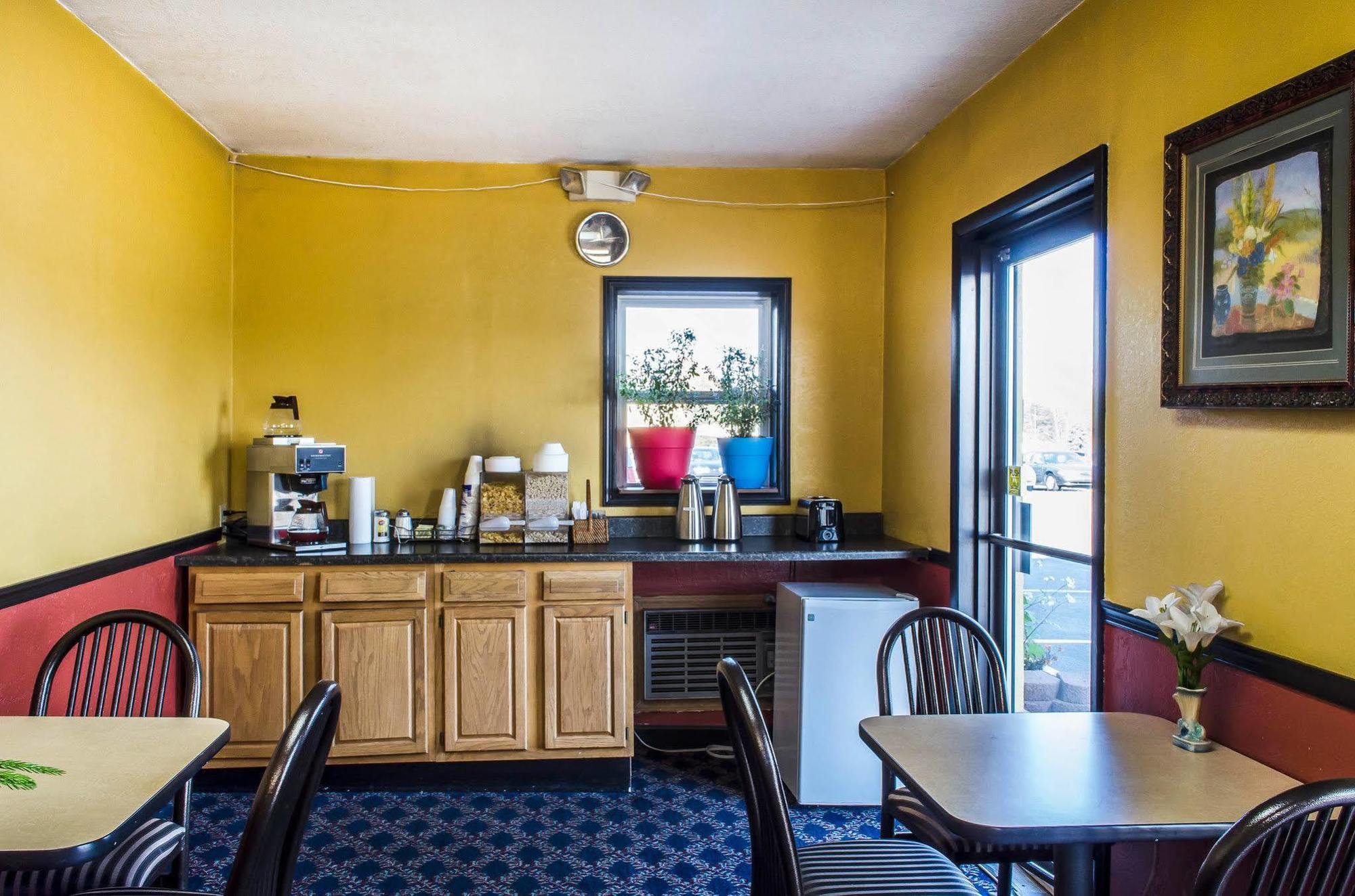 Relax Inn Lewisburg Extérieur photo