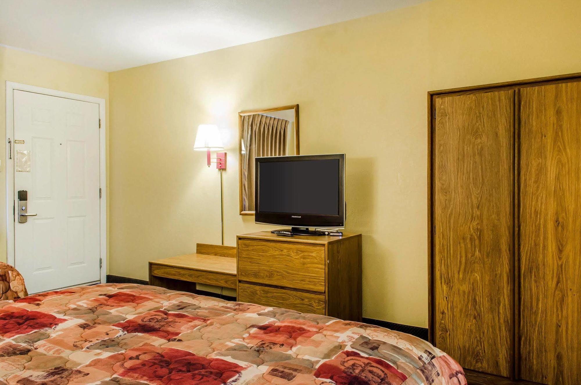 Relax Inn Lewisburg Extérieur photo