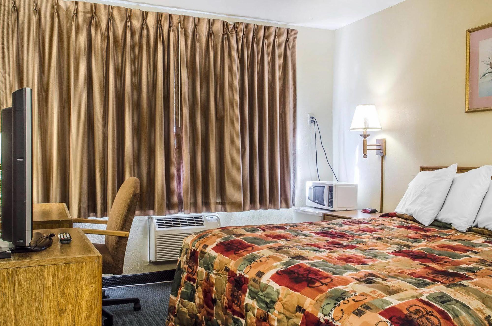 Relax Inn Lewisburg Extérieur photo